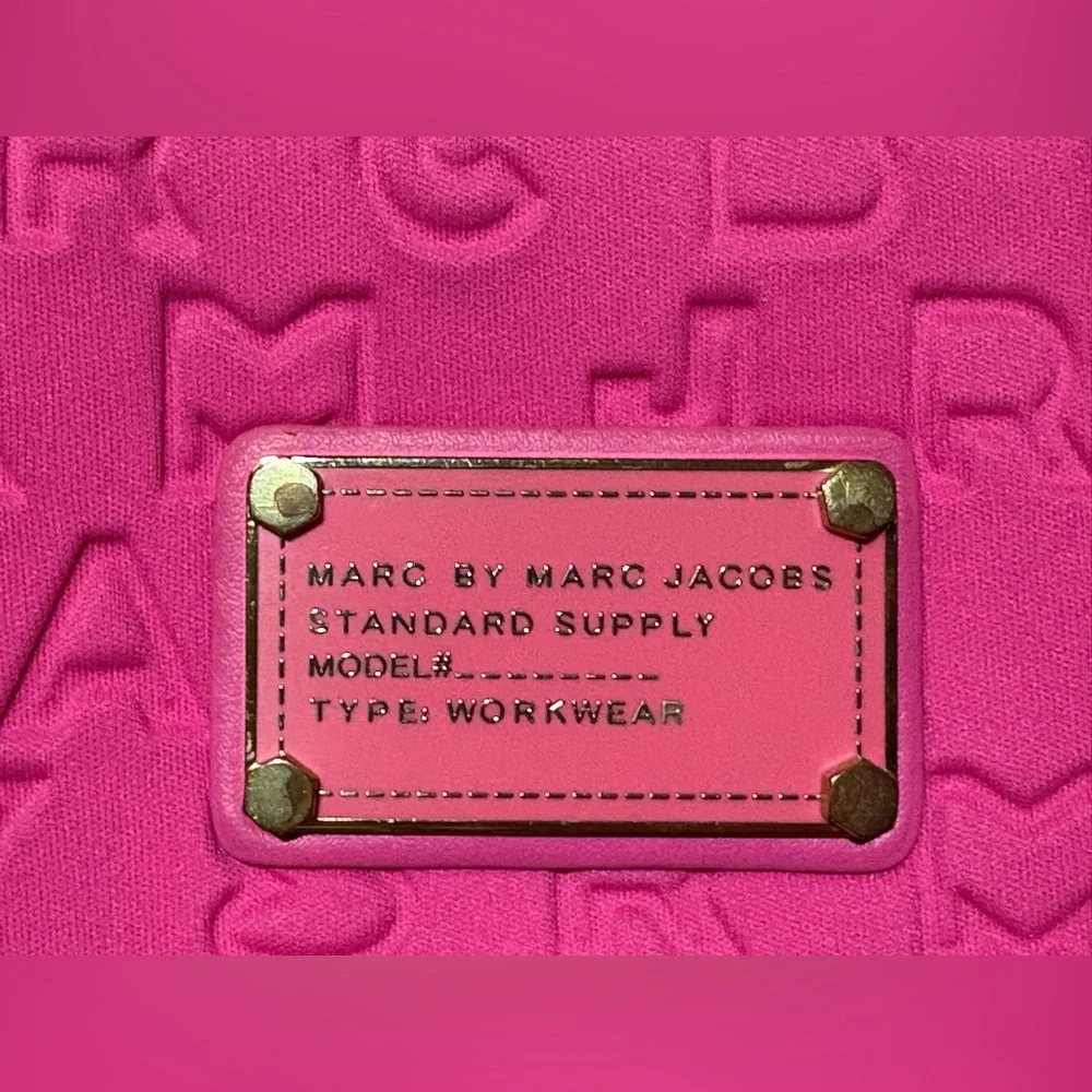 Marc By Marc Jacobs Pink Dreamy Logo Laptop Case